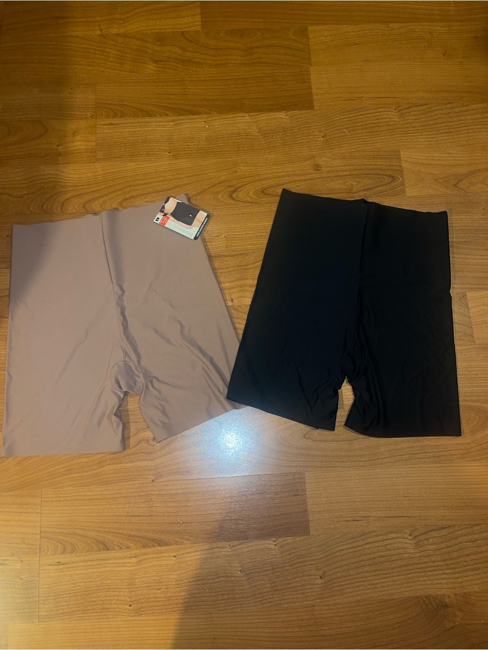 Skinnygirl Laser Shaping Shorts NWT Large Tan & Black